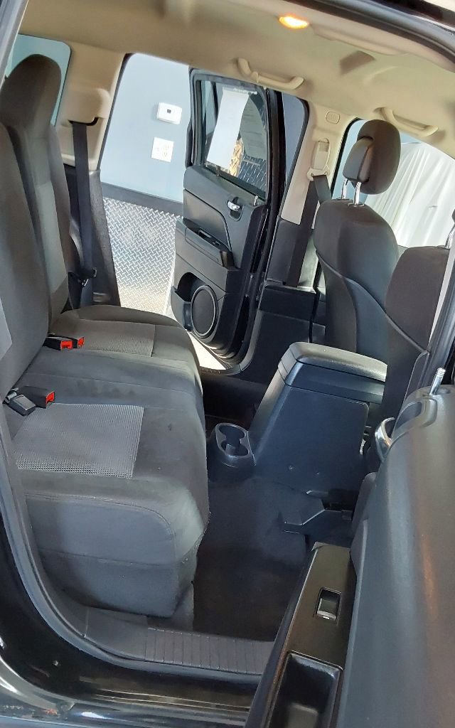 Used 2012 Jeep Compass Latitude image 16