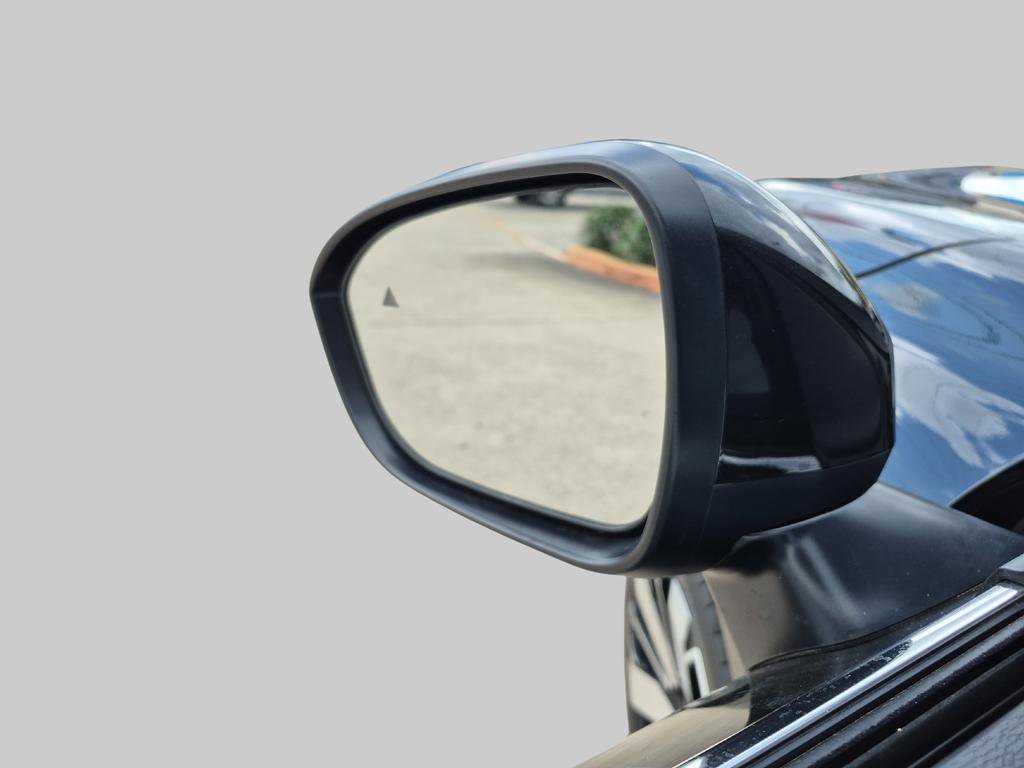 New 2025 Mitsubishi Outlander SEL image 12