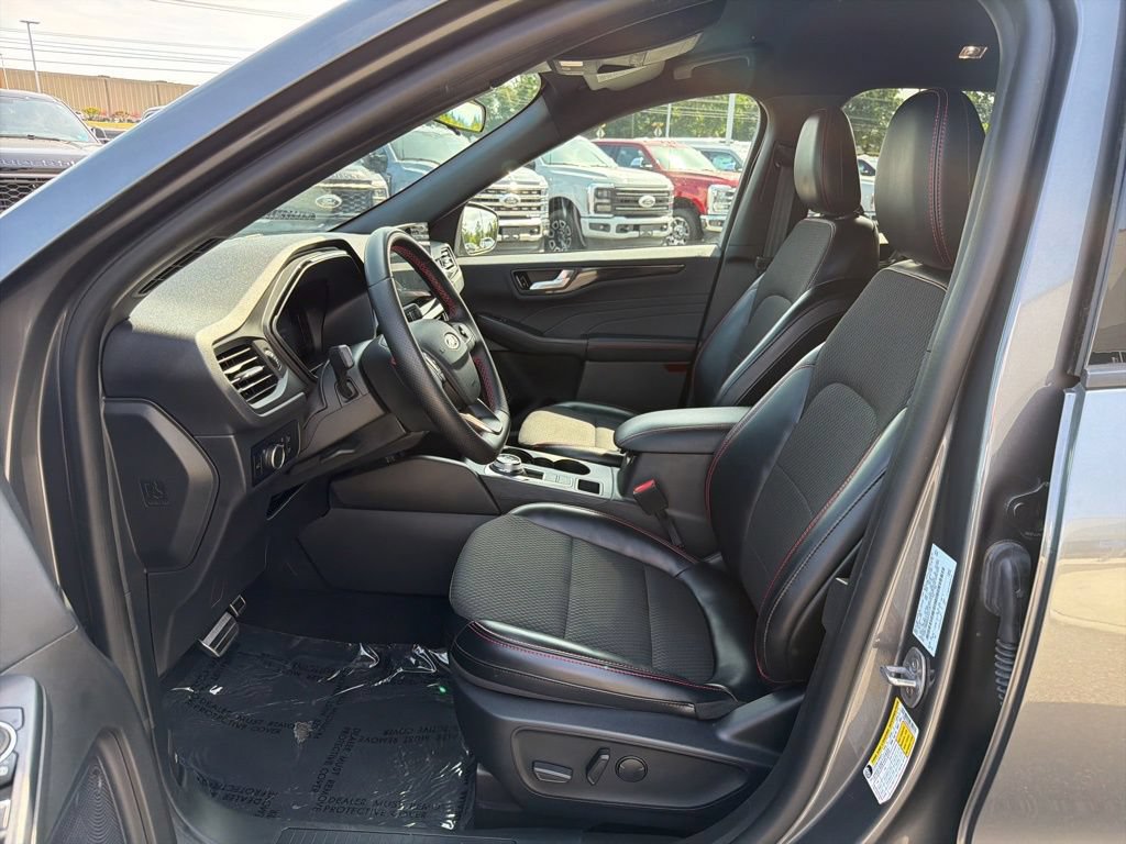 Certified 2024 Ford Escape ST-Line w/ Tech Pack #1 FWD image 12