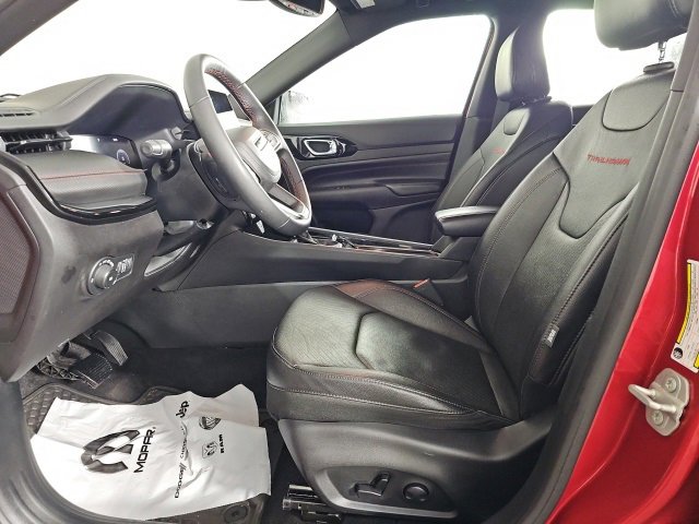 Certified 2025 Jeep Compass Trailhawk w/ Trailhawk Elite Group image 10