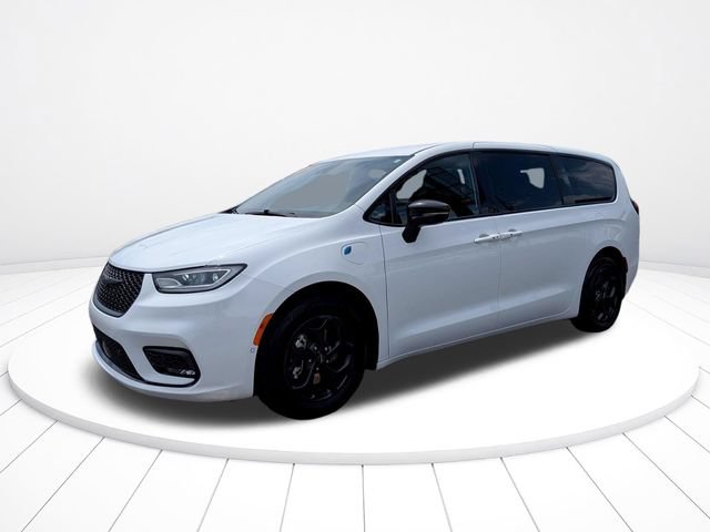 Used 2024 Chrysler Pacifica Limited FWD image 7