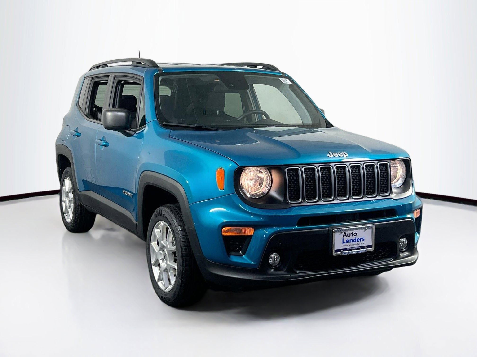 Used 2022 Jeep Renegade Latitude image 3