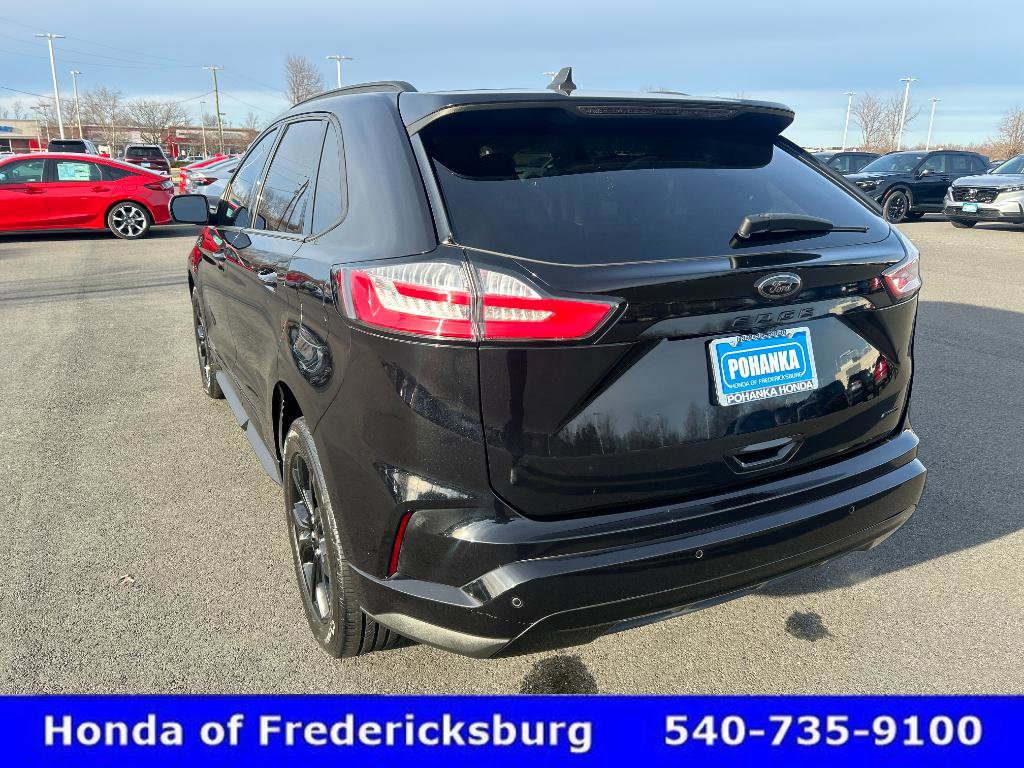 Used 2022 Ford Edge SE w/ Black Appearance Package image 4
