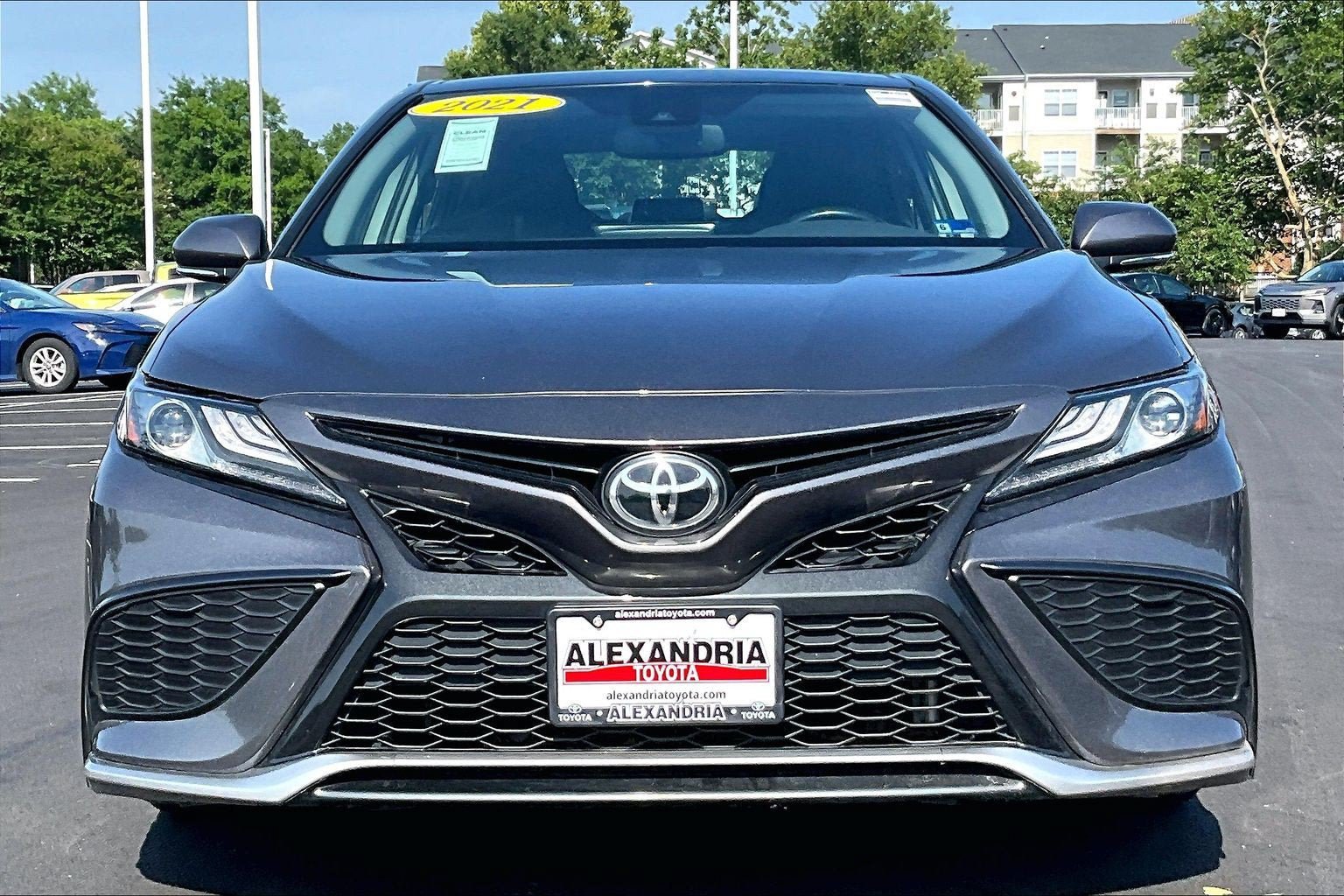 Used 2021 Toyota Camry XSE w/ Blackout Package (TMS) FWD image 3