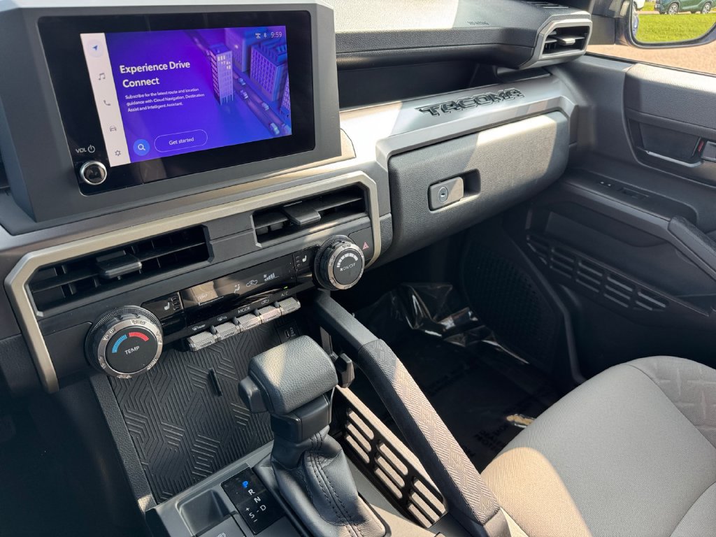 Certified 2025 Toyota Tacoma SR5 AWD/4WD image 29