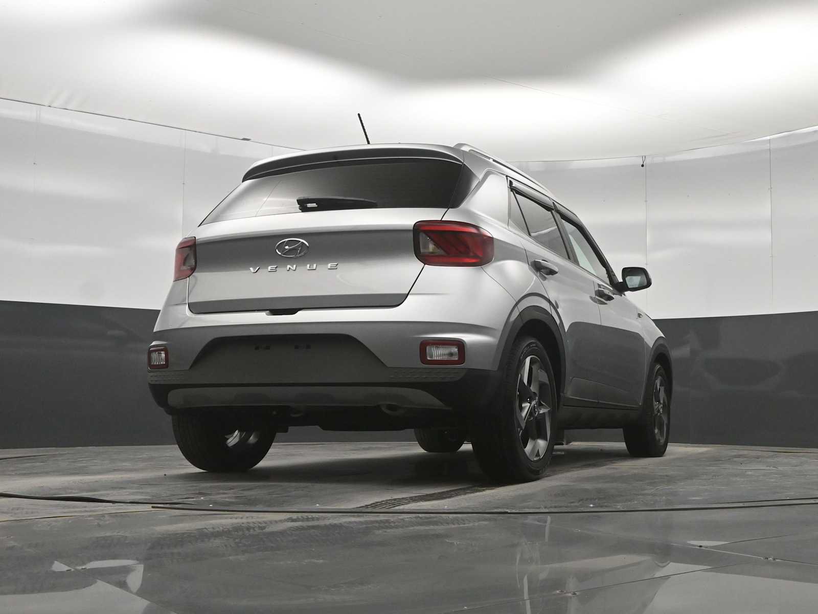 Used 2024 Hyundai Venue SEL FWD image 36