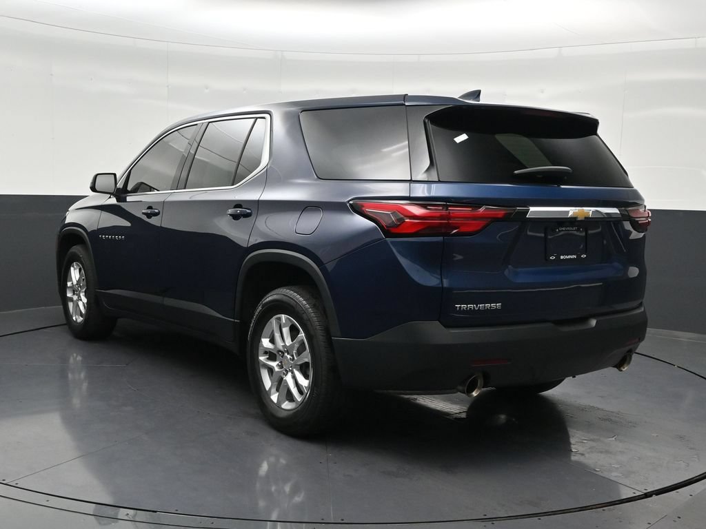 Used 2023 Chevrolet Traverse LS FWD image 3
