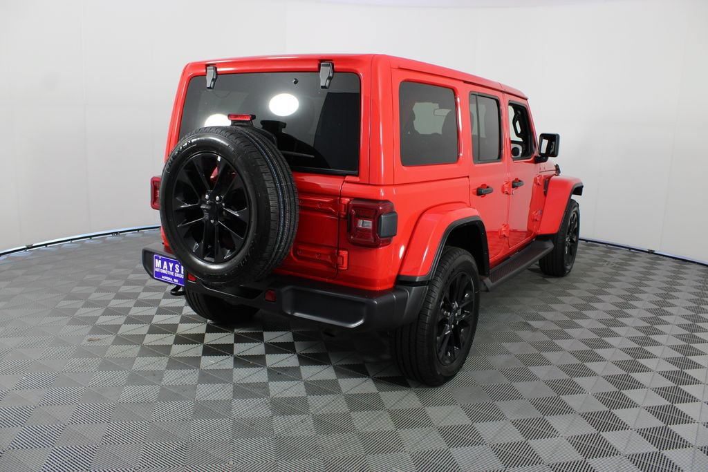 Used 2025 Jeep Wrangler Unlimited Sahara AWD/4WD image 23