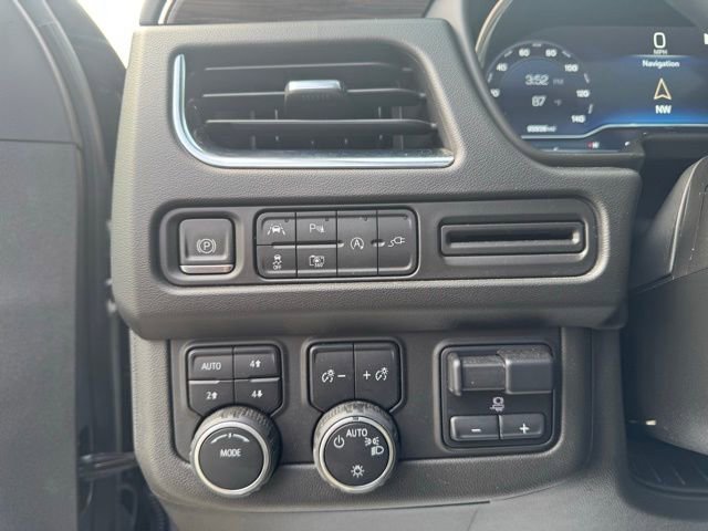 Used 2022 Chevrolet Tahoe LT w/ LT Signature Package image 19