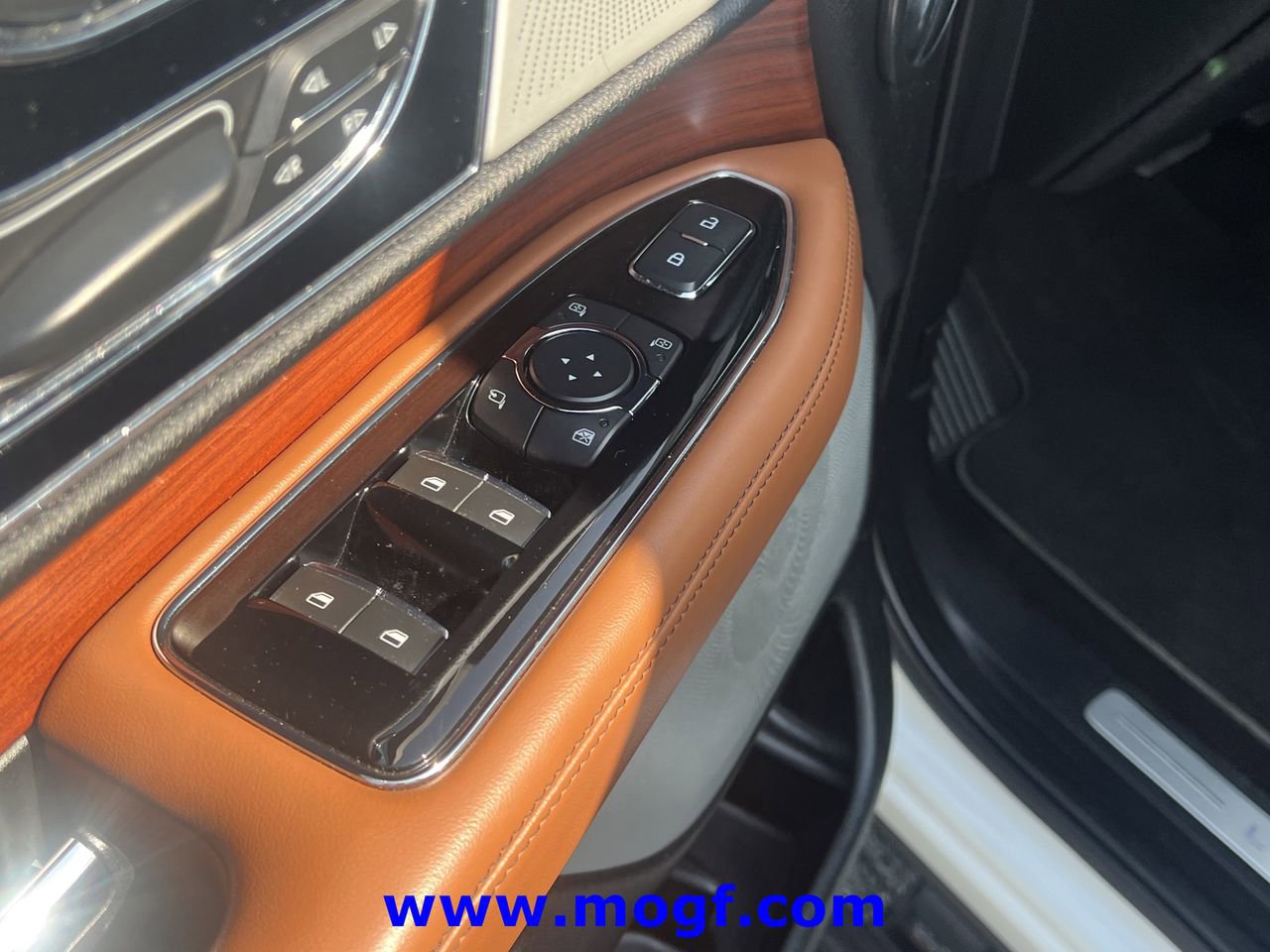 Used 2020 Lincoln Navigator Reserve w/ Luxury Package RWD image 20