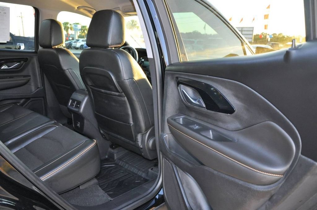 Used 2022 GMC Terrain AT4 w/ Tech Package image 14