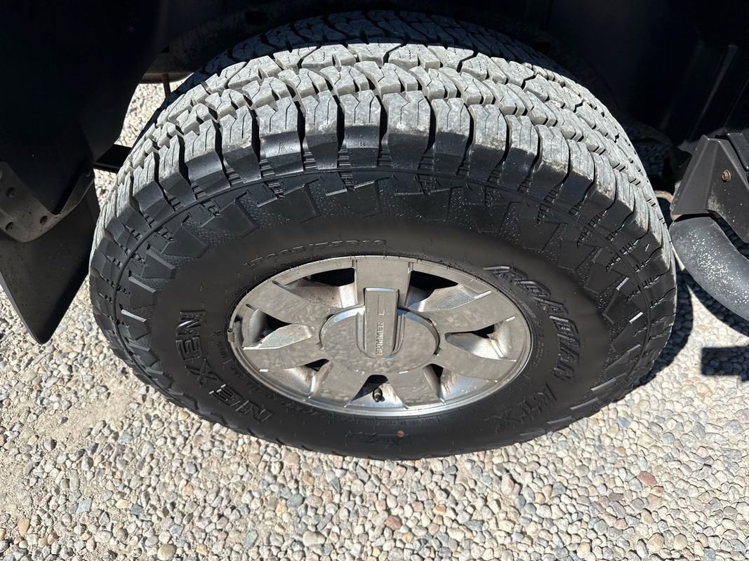 Used 2010 HUMMER H3 Alpha AWD/4WD image 34