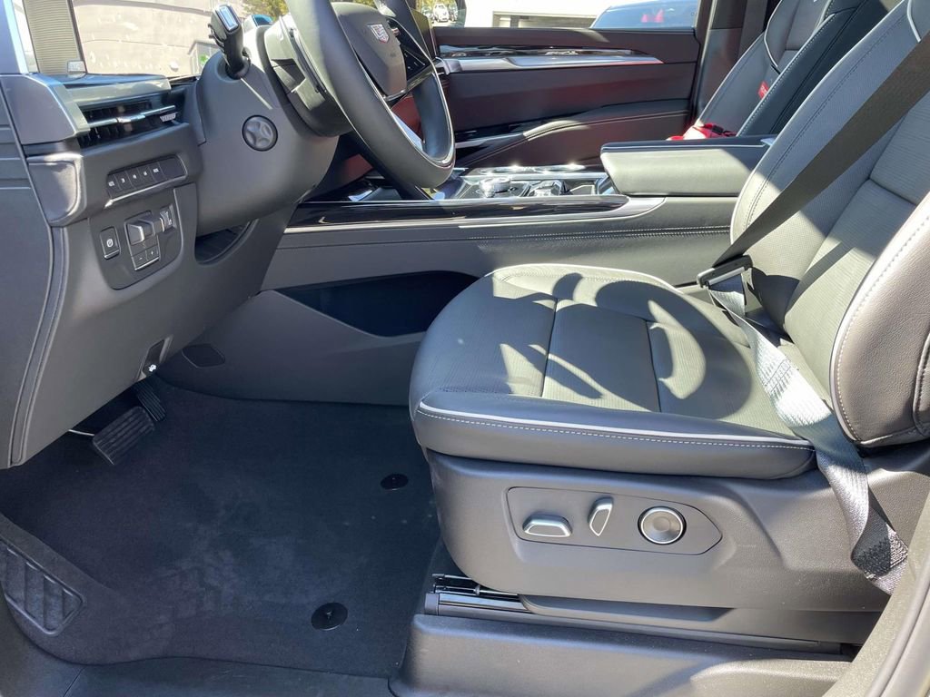 New 2026 Cadillac Escalade ESV Sport image 21