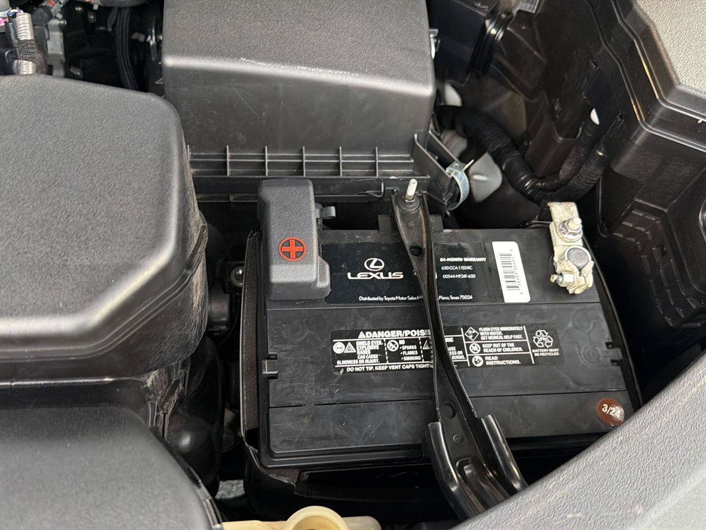 Used 2019 Lexus RX 350L Luxury w/ Cold Area Package (CT) AWD/4WD image 37