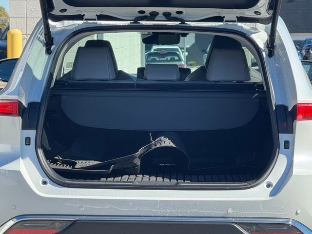 Used 2024 Toyota Venza Limited image 25