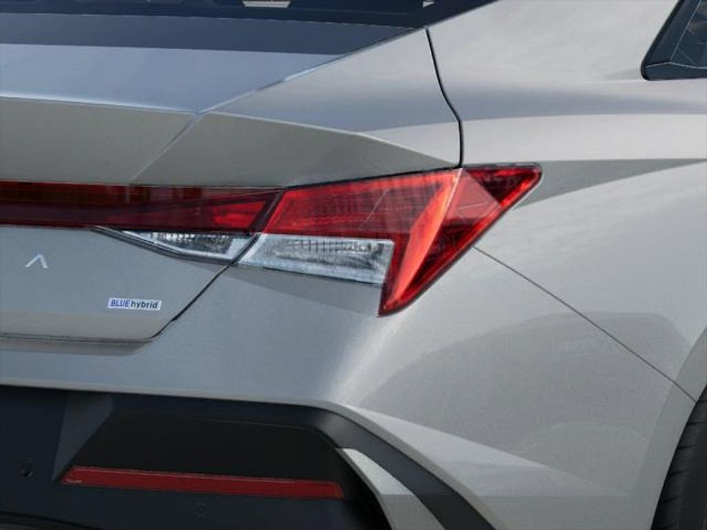 New 2026 Hyundai Elantra Hybrid FWD image 10