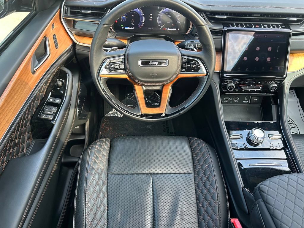 Used 2024 Jeep Grand Cherokee L Summit AWD/4WD image 19