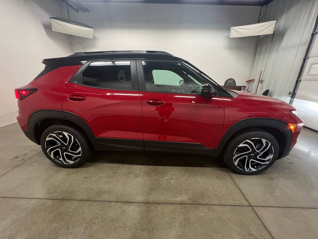 New 2026 Chevrolet TrailBlazer RS w/ Driver Confidence Package image 2