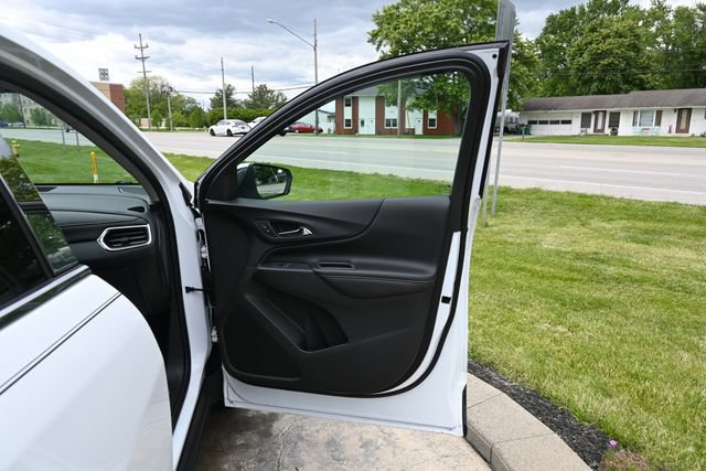 Used 2018 Chevrolet Equinox Premier AWD/4WD image 18