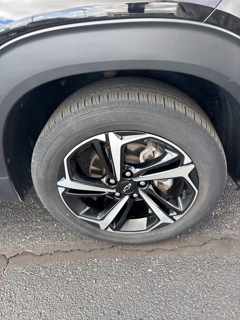 Used 2022 Chevrolet TrailBlazer RS w/ Sun and Liftgate Package image 9