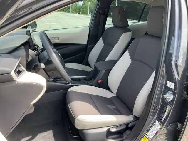 Used 2025 Toyota Corolla LE FWD image 12