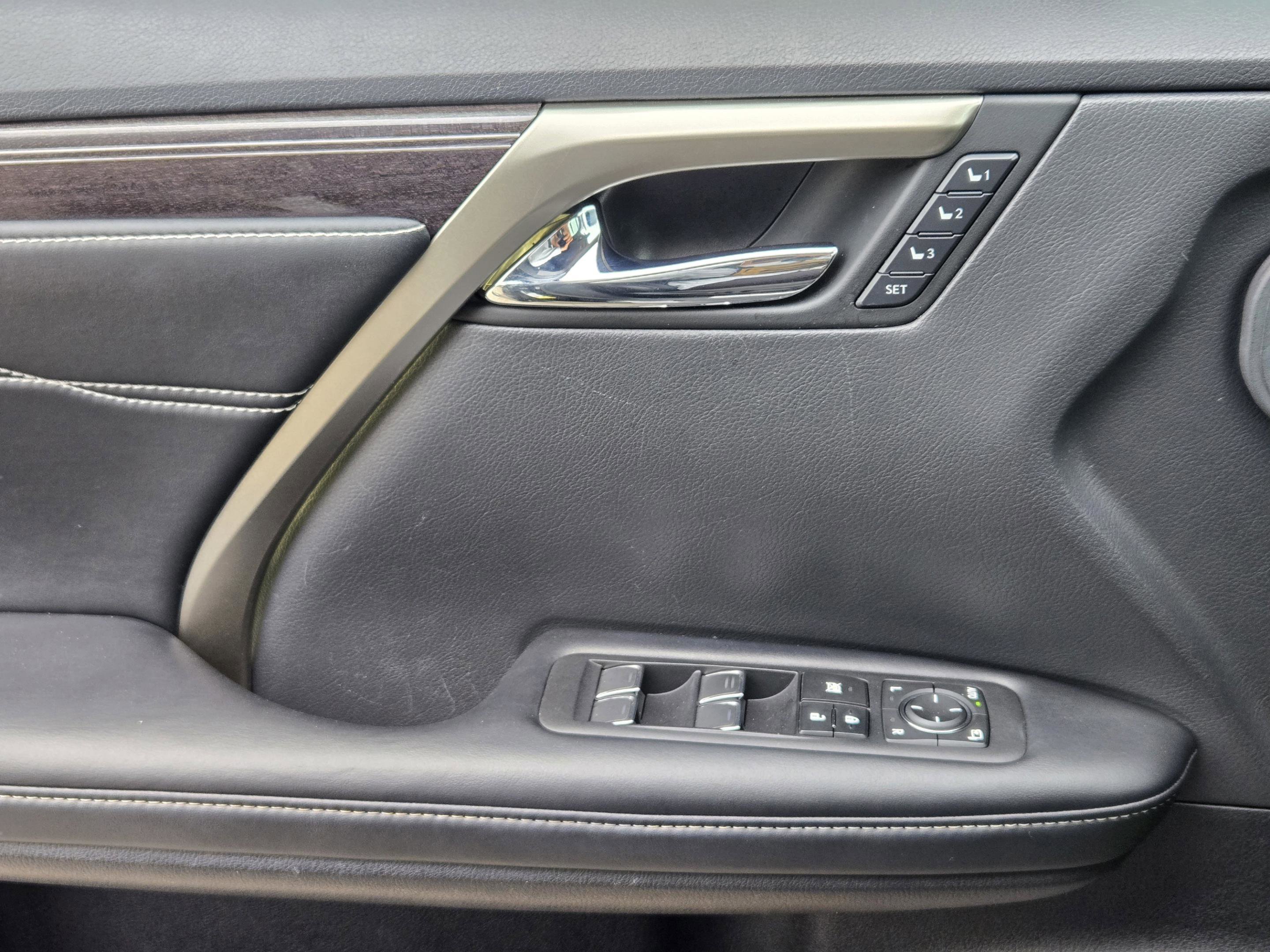 Used 2021 Lexus RX 450h AWD w/ Luxury Package image 23