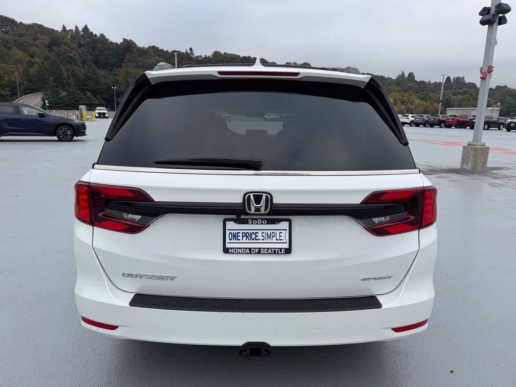 Certified 2024 Honda Odyssey Sport image 8