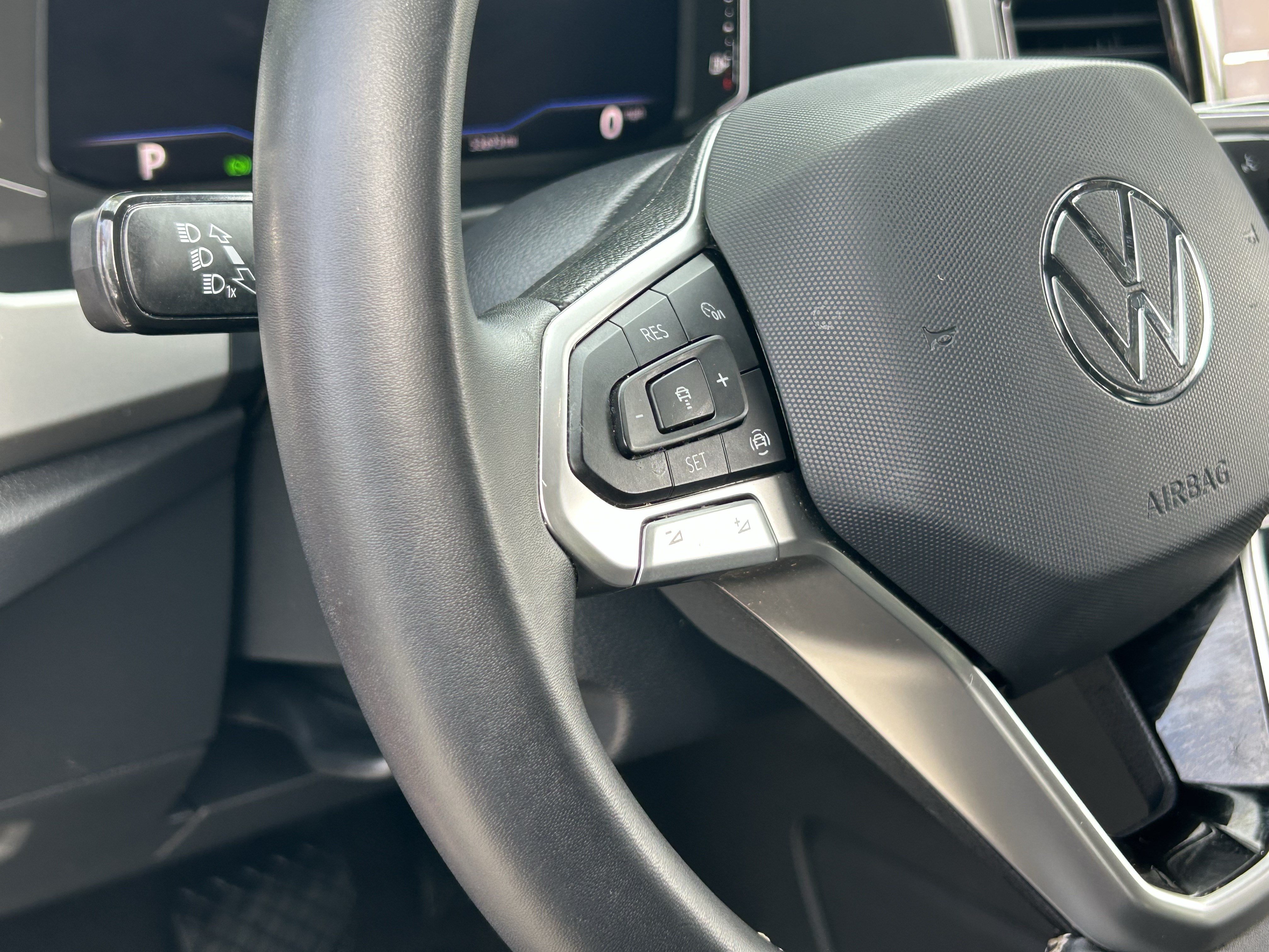 Used 2023 Volkswagen Atlas Cross Sport SE w/ Panoramic Sunroof Package FWD image 28