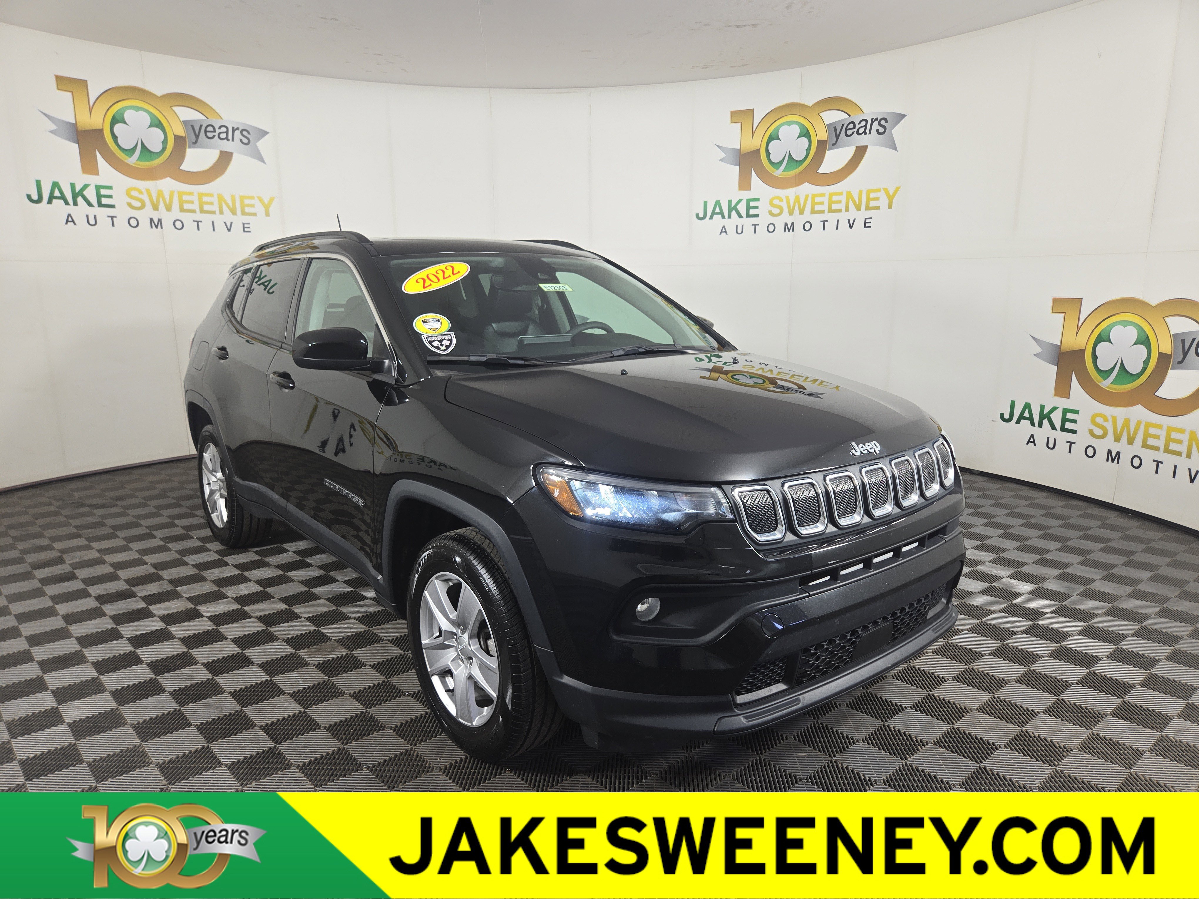 Certified 2022 Jeep Compass Latitude w/ Sun and Sound Group AWD/4WD image 1