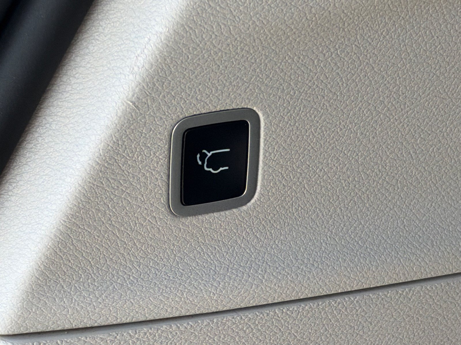 Used 2023 Chrysler Pacifica Limited FWD image 18