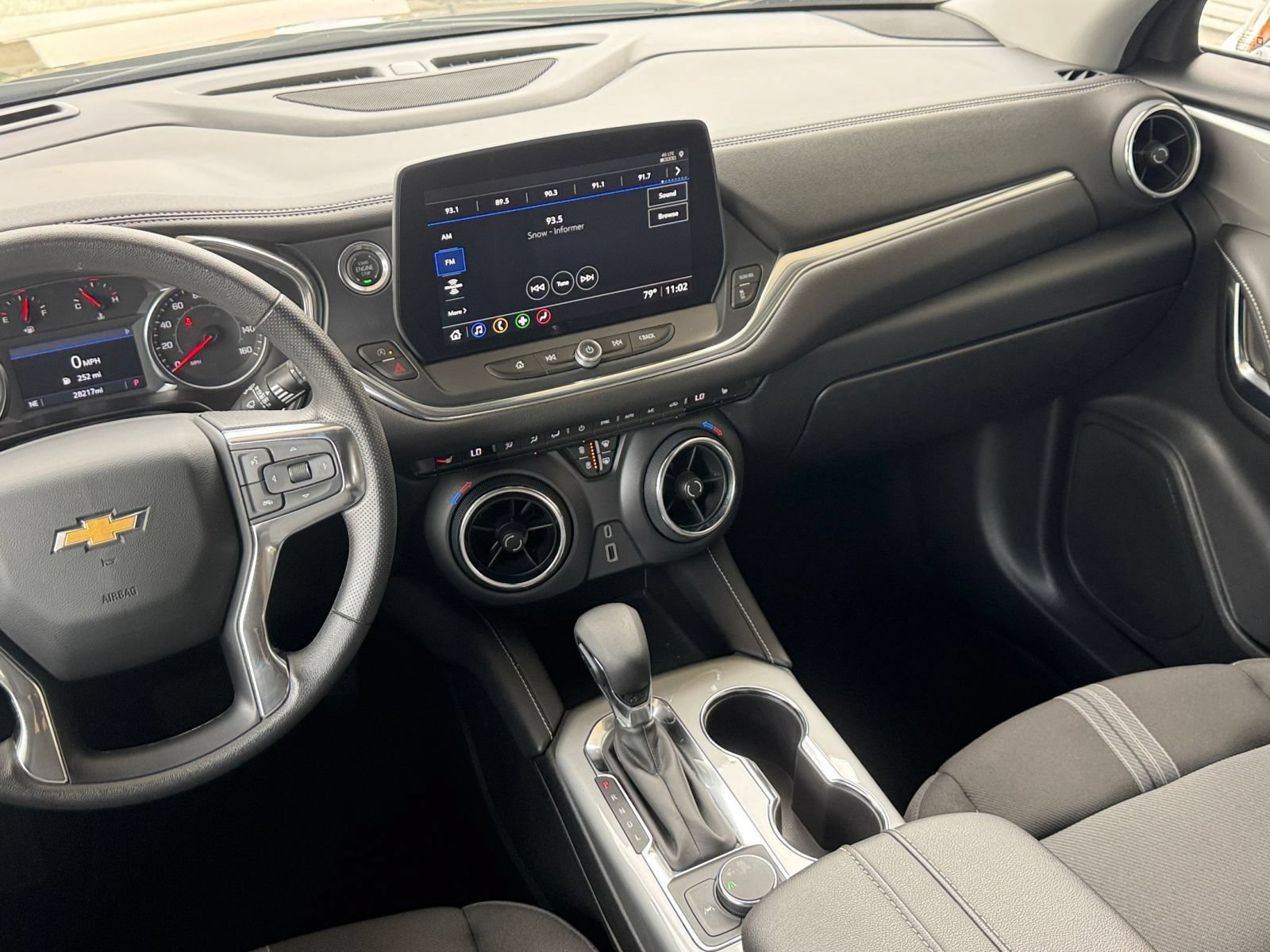 Used 2025 Chevrolet Blazer LT FWD image 20