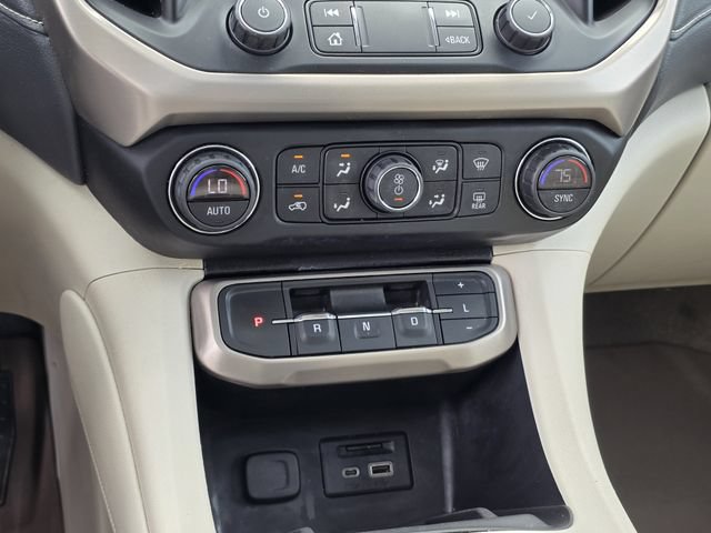 Used 2020 GMC Acadia Denali w/ Trailering Package FWD image 23