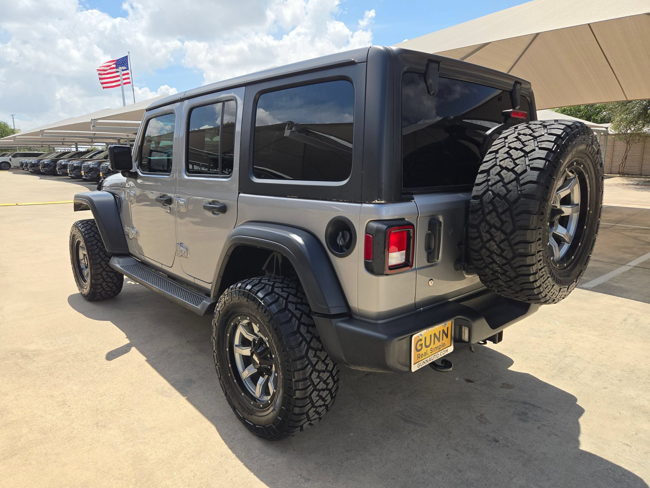 Used 2018 Jeep Wrangler Unlimited Sport S AWD/4WD image 5