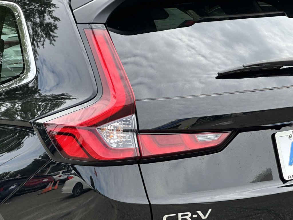 Used 2025 Honda CR-V LX image 8