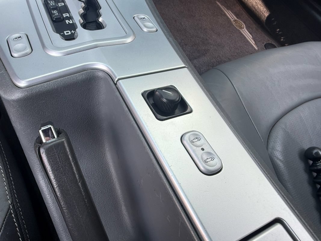 Used 2005 Chrysler Crossfire Limited RWD image 25