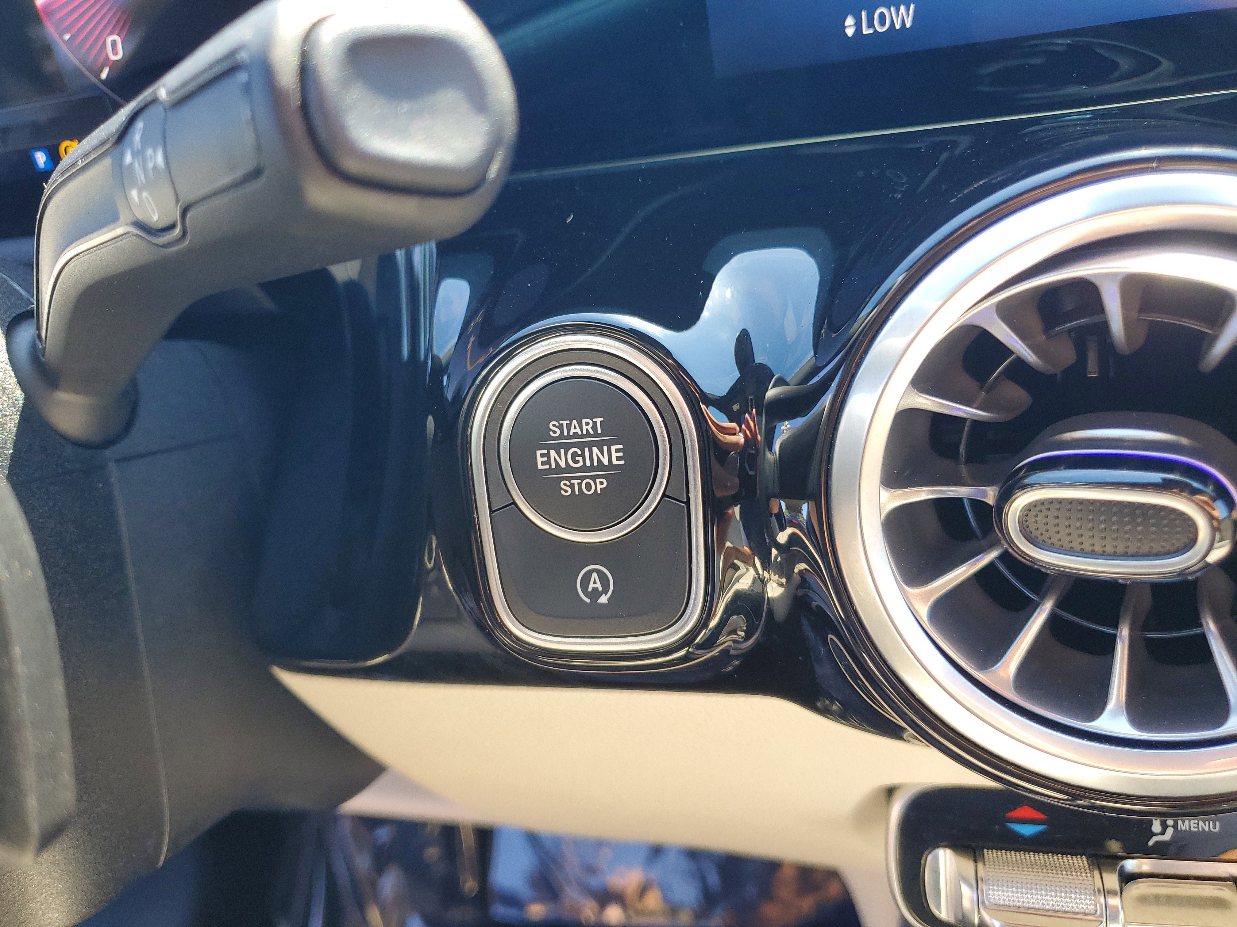 Certified 2025 Mercedes-Benz GLA 250 image 35