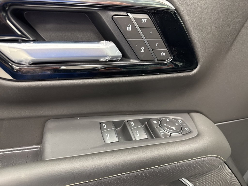 New 2026 Chevrolet Suburban Premier w/ Sun And Tow Package image 21