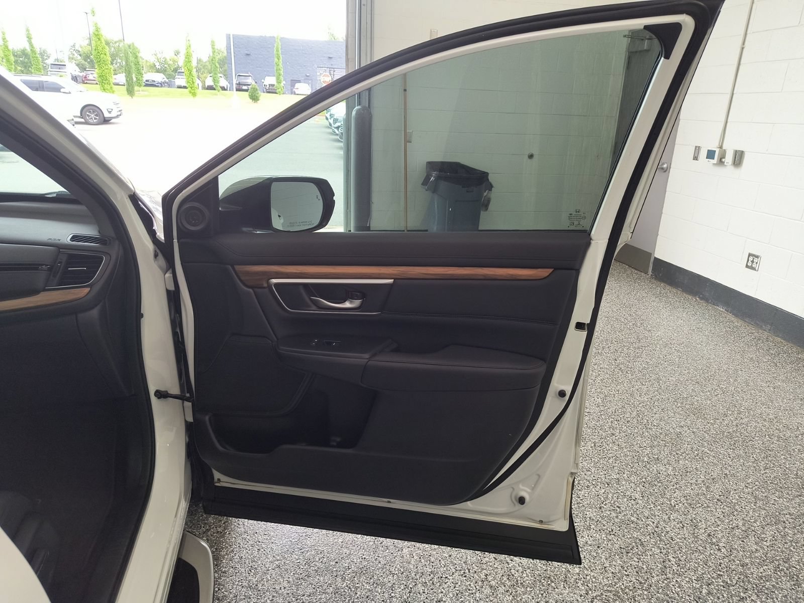 Used 2020 Honda CR-V Touring image 24