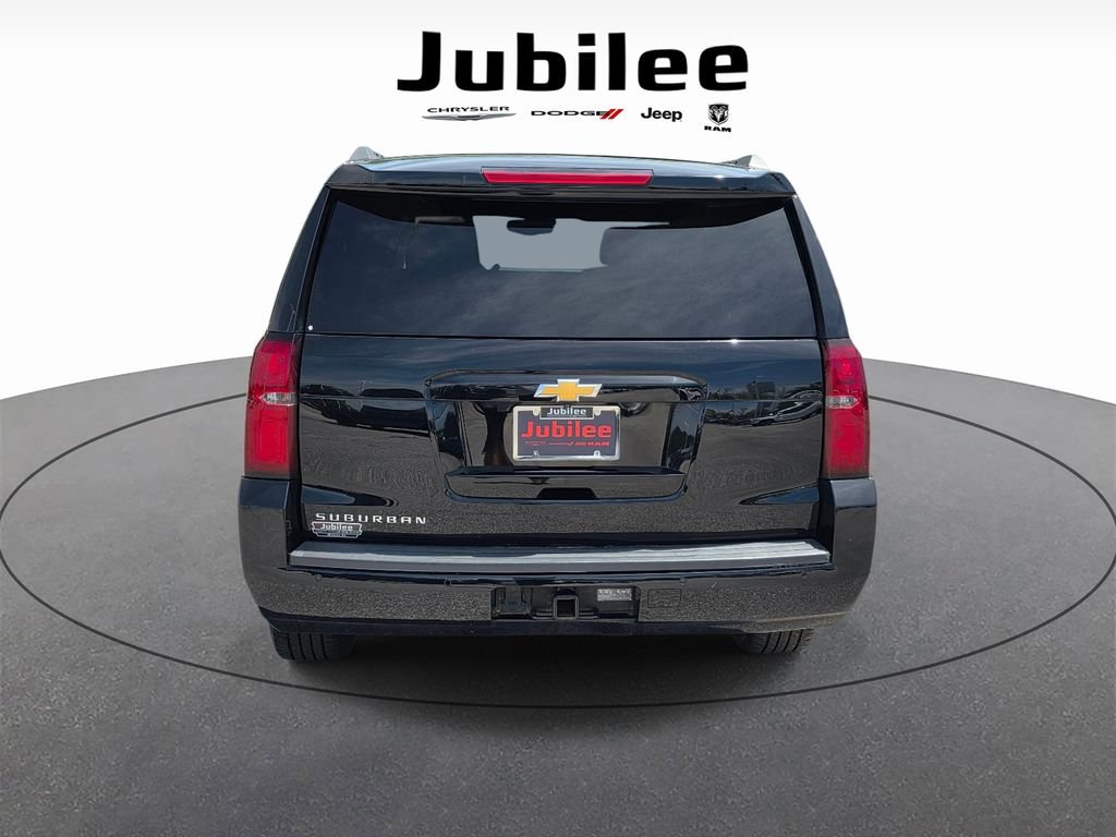 Used 2019 Chevrolet Suburban LT RWD image 3