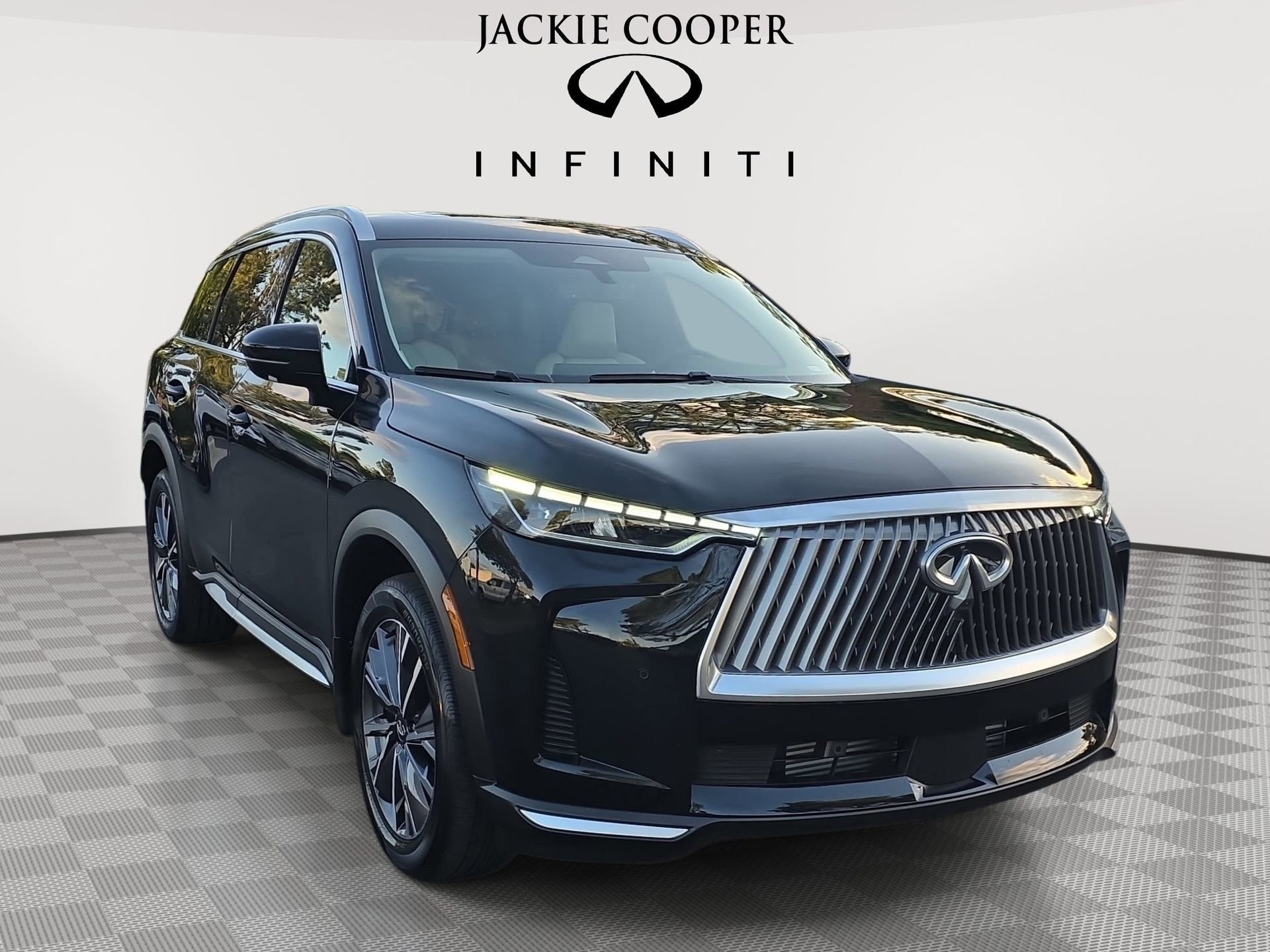 Used 2026 INFINITI QX60 Luxe w/ Cargo Package AWD/4WD image 3