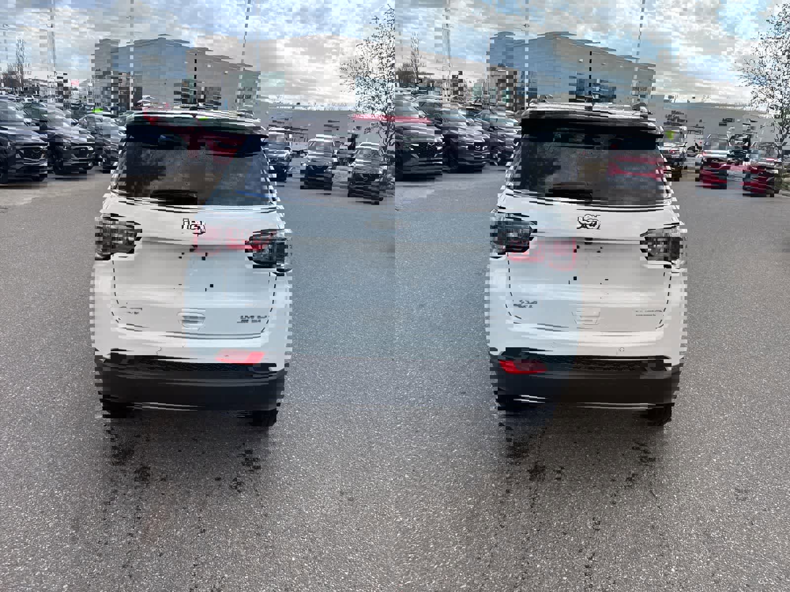 Used 2023 Jeep Compass Limited image 6