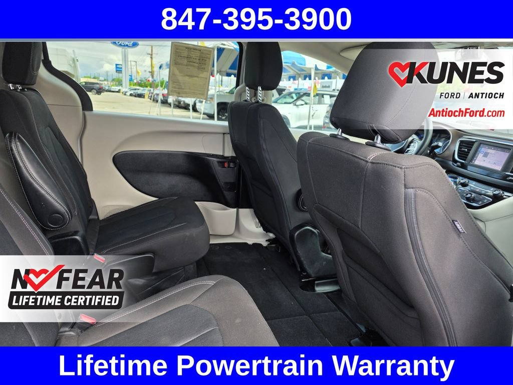 Used 2023 Chrysler Voyager LX FWD image 40