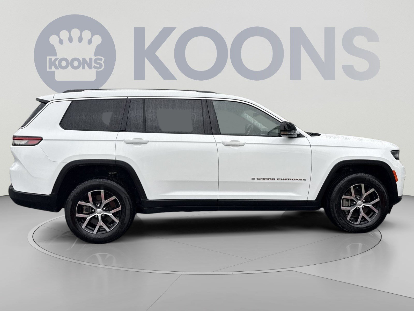 Used 2023 Jeep Grand Cherokee L Limited w/ Luxury Tech Group II AWD/4WD image 8