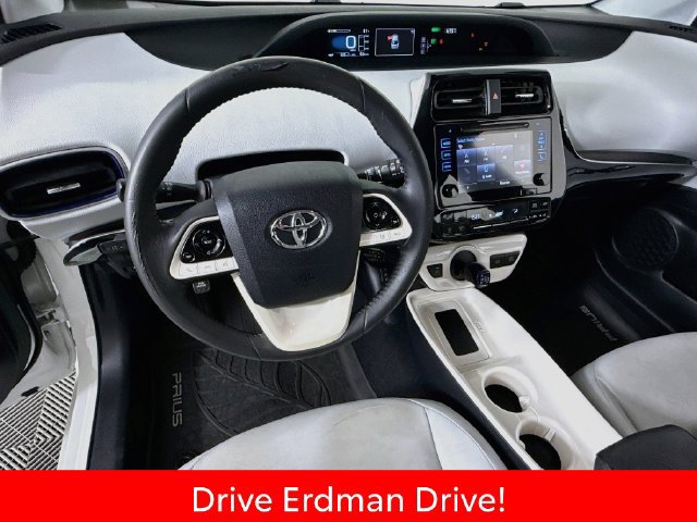 Certified 2016 Toyota Prius Four Touring FWD image 7