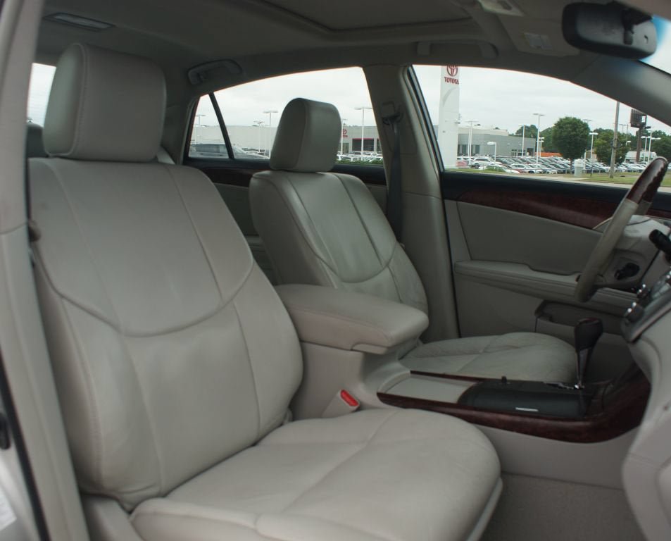 Used 2012 Toyota Avalon Limited FWD image 17