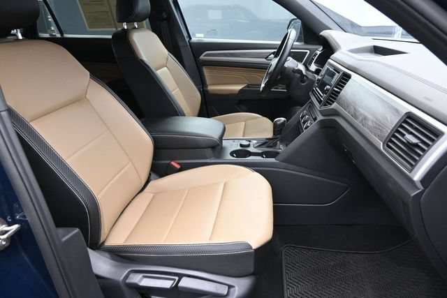 Used 2022 Volkswagen Atlas Cross Sport SE AWD/4WD image 33