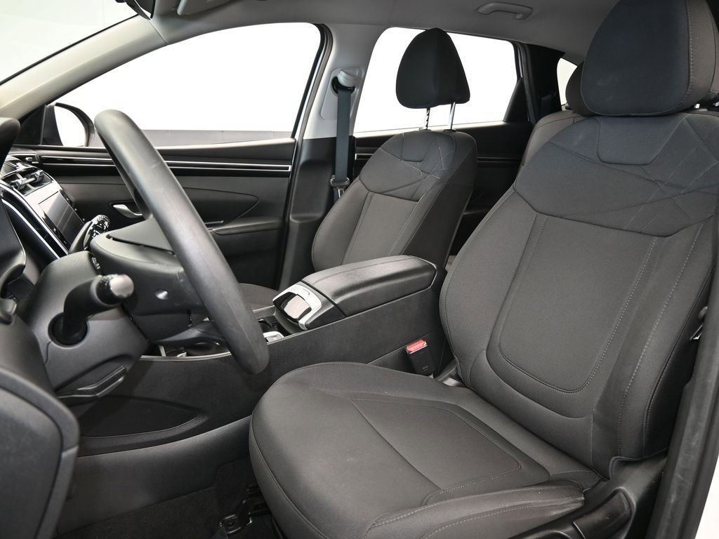 Used 2023 Hyundai Tucson SE image 10