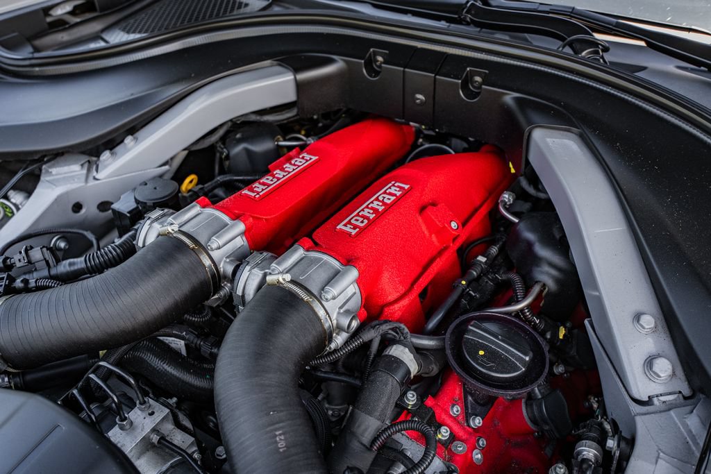 Used 2022 Ferrari Roma RWD image 44