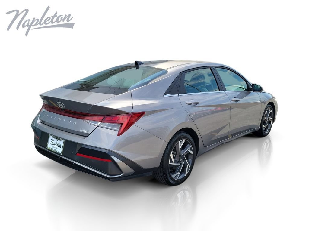 Used 2024 Hyundai Elantra Limited FWD image 6