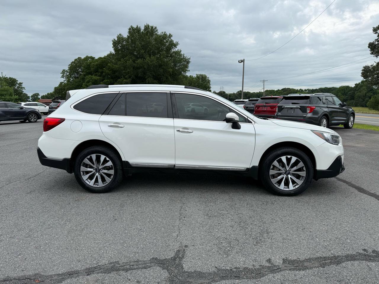 Used 2019 Subaru Outback 3.6R Touring AWD/4WD image 7
